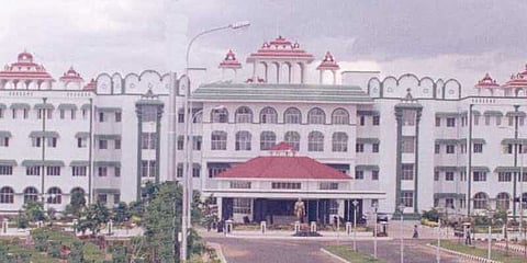 தமிழகத்தில் டெங்குவுக்கு 15 பேர் உயிரிழப்பு: தமிழக அரசு