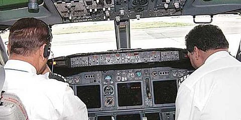 ராஜினாமா கடிதம் அளித்தாலும் ஓராண்டு பணி