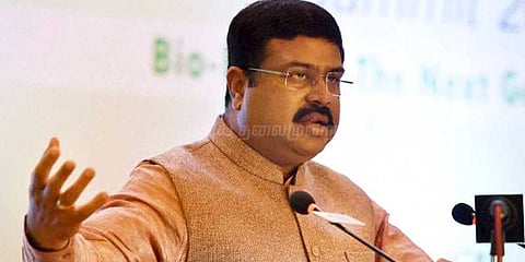 பெட்ரோல் பங்குகளில் குறைந்த விலை மருந்தகங்கள்: மத்திய அரசு