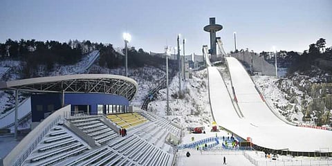 குளிர்கால ஒலிம்பிக் போட்டியை பிரபலப்படுத்த ராட்சத நீர் சறுக்கு