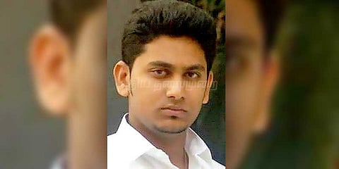 சிறைக்கு வெளியே சென்றாரா சசிகலா?: மறுப்பு தெரிவிக்கும் ஜெயானந்த், புகழேந்தி