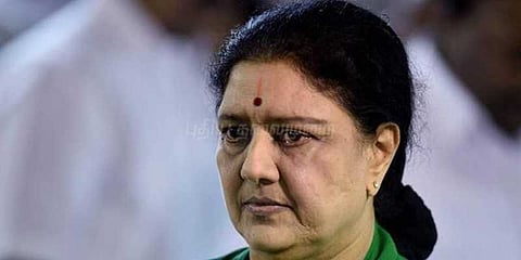 சசிகலாவின் மறுசீராய்வு மனு மீது இன்று விசாரணை