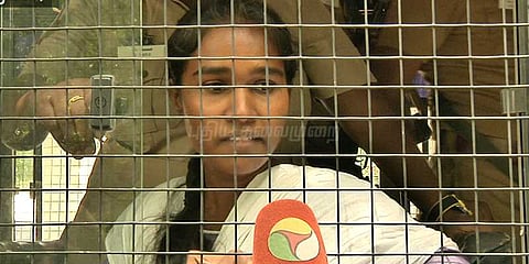 தமிழக அரசு மீது மாணவி வளர்மதி விமர்சனம்