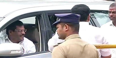 ஆளுநருடன் தினகரன் ஆதரவு எம்.எல்.ஏக்கள் சந்திப்பு!