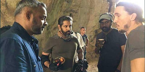 துருக்கியில் விக்ரமுடன் மோதும் பார்த்திபன்!