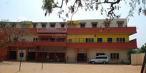 லதா ரஜினியின் பள்ளிக்கு வைக்கப்பட்ட சீல்-ஐ அகற்ற நீதிமன்றம் உத்தரவு