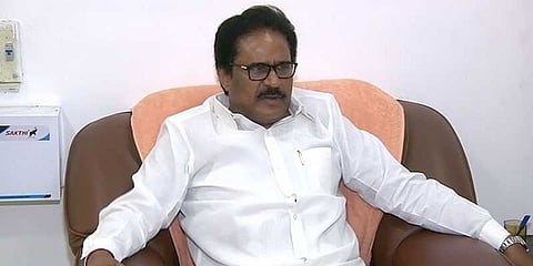 பெரும்பான்மையை நிரூபிக்க ஆளுநர் உத்தரவிட வேண்டும்: திருநாவுக்கரசர்