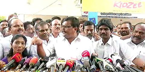 அறுவைச் சிகிச்சை தொடங்கி விட்டது: டிடிவி ஆதரவாளர்கள்