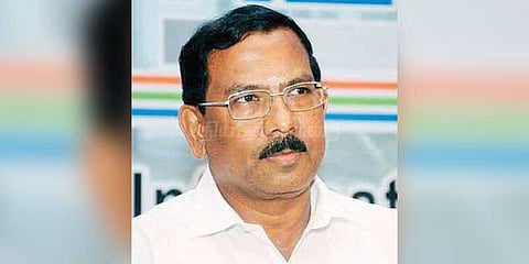 தமிழ் ஆட்சிமொழித்துறை அமைச்சர் பெயரில் பிழை