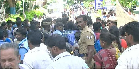 காதல் விவகாரத்தில் இளைஞர் கொலை? - குற்றவாளியை கைது செய்ய வலியுறுத்தல்