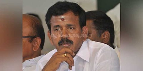 யாருக்கு ஆதரவு? நாளை அறிவிக்கிறார் தோப்பு வெங்கடாசலம்