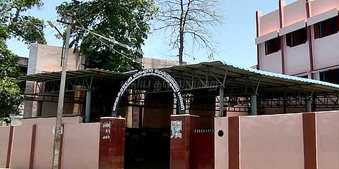 நீட் தேர்வுக்கு சிறப்பு பயிற்சி: ஆச்சரியப்படுத்தும் அரசுப்பள்ளி