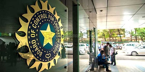 லோதாக்குழு பரிந்துரைகளை அமல்படுத்தாதது ஏன்?: பிசிசிஐ-க்கு நோட்டீஸ்