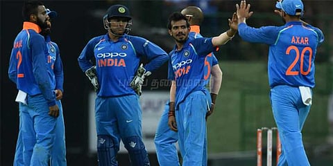 தோனி, புவனேஷ்வர் பொறுமை: தடுமாறி வென்றது இந்திய அணி!