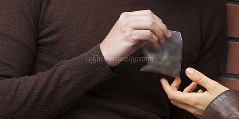 நடிகர்களுக்கு மியாவ் மியாவ் சப்ளை செய்தவர் கைது