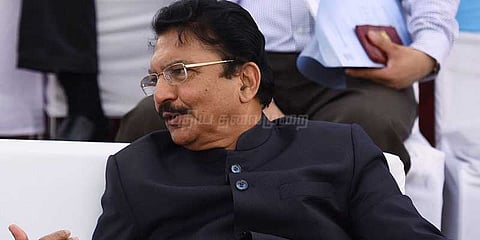 பரபரப்பான அரசியல் சூழலில் நாளை தமிழகம் வருகிறார் ஆளுநர்