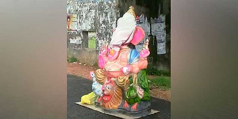 இருபிரிவினரின் சண்டையால் நடுத்தெருவில் பரிதவித்த பிள்ளையார்