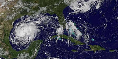 ஹர்வி சூறாவளியை எதிர்கொள்ள ஆயத்தமாகும் அமெரிக்க மக்கள்