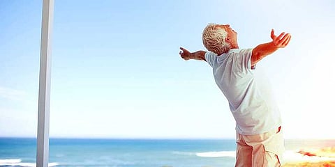 இளைஞர்களின் ரத்தத்தால் முதுமைக்கு பாய் பாய் சொல்லும் முதியவர்கள்