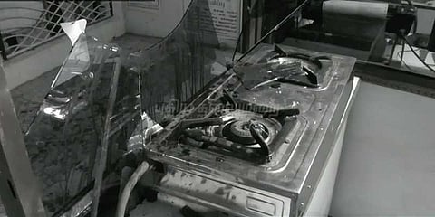 கேஸ் சிலிண்டர் தர தாமதமானதால் விபரீதம் - இளைஞர் மரணம்