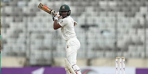 ஷாகிப் அரை சதம்: கம்மின்ஸ் வேகத்தில் திணறும் பங்களாதேஷ்