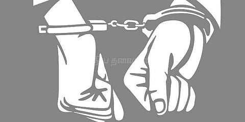 மருத்துவ மேற்படிப்புக்கு இடம்வாங்கி தருவதாக மோசடி - டெல்லியைச் சேர்ந்தவர் கைது