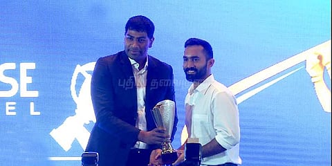 தினேஷ் கார்த்திக், லட்சுமணனுக்கு சிறந்த வீரர் விருது