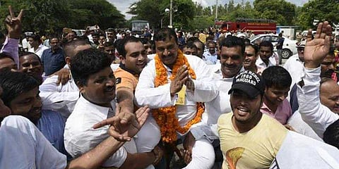 டெல்லி இடைத்தேர்தல்: அதிக வாக்குகள் வித்தியாசத்தில் பாஜகவை வீழ்த்திய ஆம் ஆத்மி