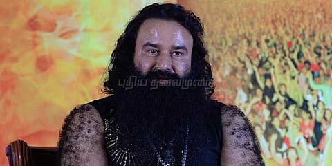 சிறையில் தூங்காமல் கண்ணீர் விட்ட குர்மீத்!