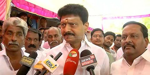 ஆளுநர் காலம் தாழ்த்துவது ஏன்?: திவாகரன் கேள்வி