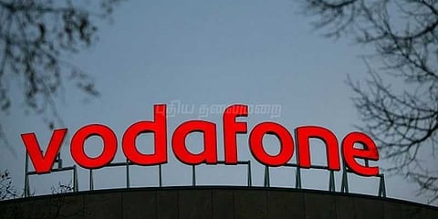 வோடஃபோன் நிறுவனத்திற்கு ரூ.7,900 கோடி அபராதம்