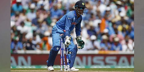 300-வது போட்டியில் 100-வது ஸ்டம்பிங்கை எட்டுவாரா தோனி