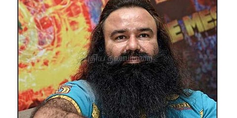 குர்மீத் ரஹீமுக்கு பத்ம விருது வழங்க வலியுறுத்தல்