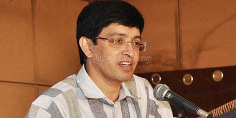 தற்கொலை எண்ணம் வந்தால் ’104’ஐ அழையுங்கள்: சுகாதாரத்துறை செயலாளர் அறிவுரை