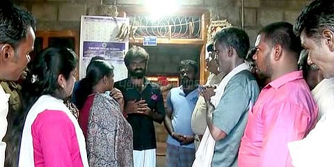 தமிழக அரசின் நிதியைப் புறக்கணித்த அனிதாவின் பெற்றோர்