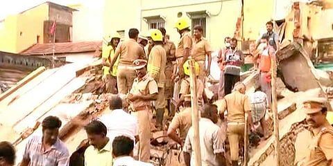 திருச்சி அடுக்குமாடி கட்டட விபத்தில் 4 பேர் பலி: பெற்றோரை இழந்த 2 வயது குழந்தை!