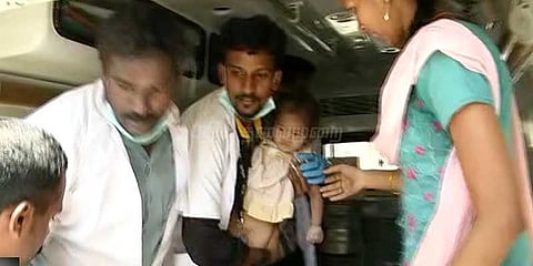 கட்டட விபத்தில் மீட்கப்பட்ட சிறுமியின் பெயரில் ரூ.5 லட்சம் வைப்பு நிதி