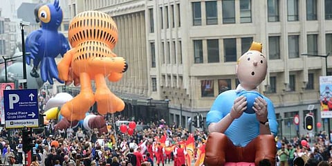 காமிக்ஸ் பலூன்களின் வண்ண ஊர்வலம் - நூற்றுக்கணக்கானோர் பங்கேற்பு