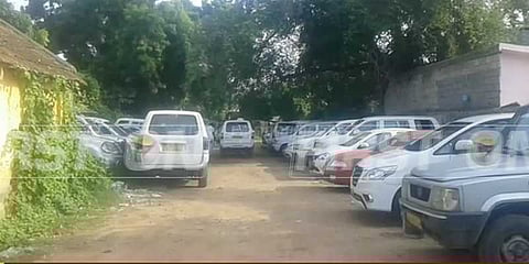 டிராவல்ஸ் அதிபர் வீட்டில் கட்டுகட்டாக பணம்