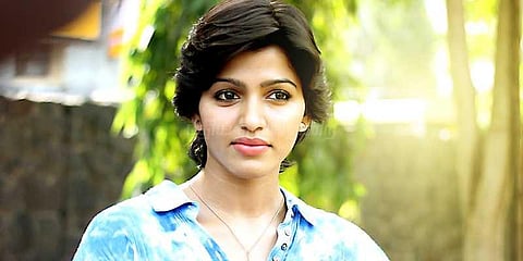 சிலம்பம் சுற்றும் சாய் தன்ஷிகா