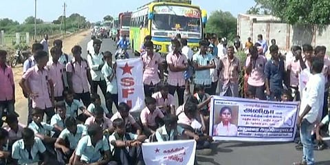 நீட் எதிர்ப்பு: தமிழகம் முழுவதும் 5-வது நாளாக மாணவர்கள் போராட்டம்