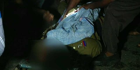 விபத்தை சீர் செய்தபோது விபத்து: பெண் சப்-இன்ஸ்பெக்டர் பலி