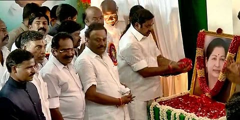 எதுவும் பேசாமல் சென்றுவிட்டார் முதல்வர் பழனிசாமி: மாணவர்கள் ஏமாற்றம்