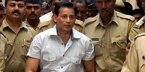 மும்பை குண்டுவெடிப்பு வழக்கில் அபு சலீமுக்கு ஆயுள்... இருவருக்கு மரண தண்டனை