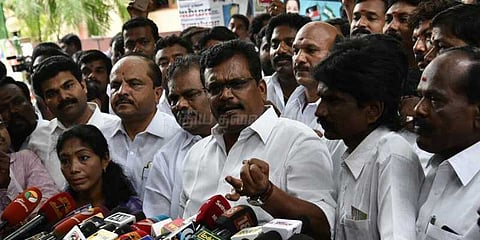 புதுச்சேரி டூ மைசூர்... தினகரன் ஆதரவு எம்.எல்.ஏ.க்கள் திடீர் பயணம்