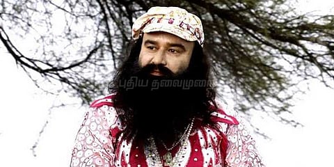 ராம் ரஹீம் ஆசிரமத்தில் ஆயுதங்கள் உள்ளதா?: துணை ராணுவத்தினர் அதிரடி சோதனை