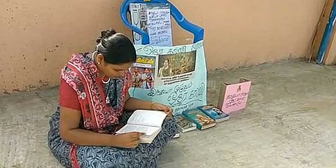 உண்ணாவிரதத்தை தொடங்கினார் ஆசிரியை சபரிமாலா