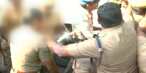 பெண் காவலரிடம் பாலியல் அத்துமீறல் புகார் - உதவி ஆணையர் மீது நடவடிக்கை பாயுமா?