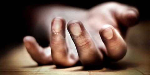 12ஆம் வகுப்பு மாணவி 8ஆவது மாடியிலிருந்து குதித்து தற்கொலை