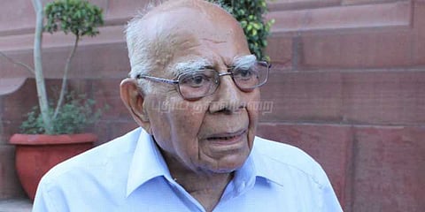 வழக்கறிஞர் பணியிலிருந்த ஓய்வு - ராம்ஜெத்மலானி அறிவிப்பு